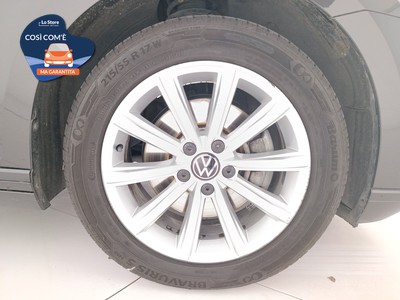 8 - Volkswagen Passat eschini auto