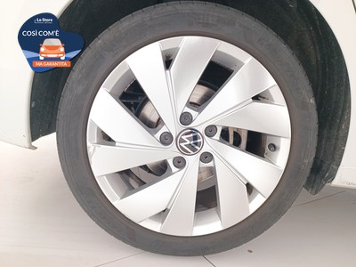 8 - Volkswagen Golf eschini auto