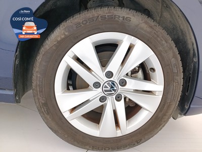 8 - Volkswagen Golf eschini auto