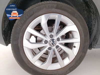 8 - Volkswagen T-Roc eschini auto