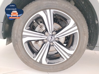 8 - Mg ZS eschini auto