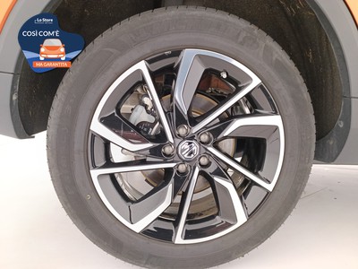 8 - Mg ZS eschini auto