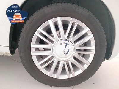 8 - Volkswagen up! eschini auto