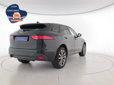 4 - Jaguar F-Pace eschini auto