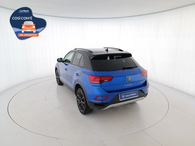 5 - Volkswagen T-Roc eschini auto