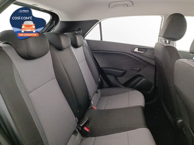 9 - Hyundai i20 eschini auto