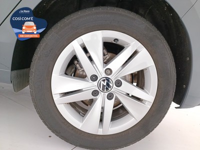8 - Volkswagen Golf eschini auto