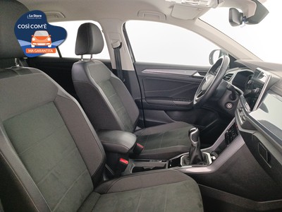10 - Volkswagen T-Roc eschini auto