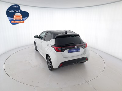 6 - Toyota Yaris eschini auto