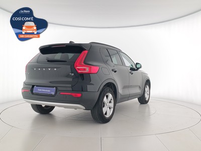4 - Volvo XC40 eschini auto