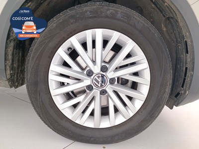 8 - Volkswagen T-Roc eschini auto
