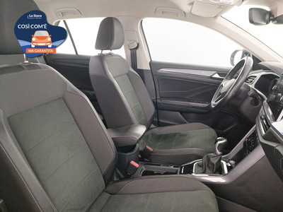 10 - Volkswagen T-Roc eschini auto