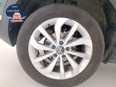 8 - Volkswagen T-Roc eschini auto
